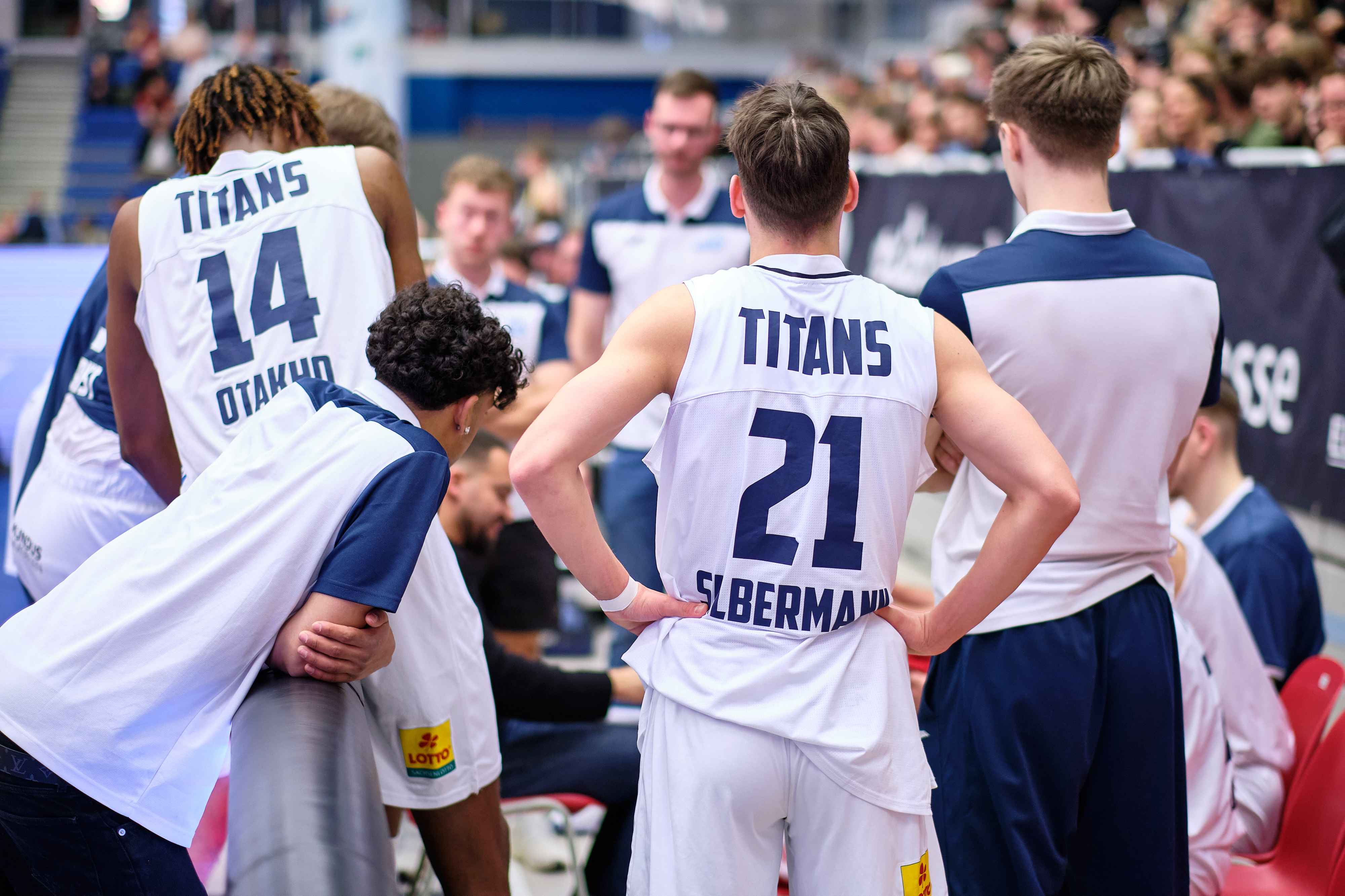 ProB: Alte Weggefährten treffen im brisanten Duell